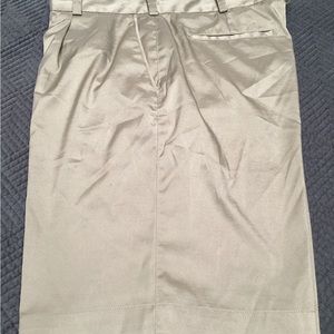 NikeGolf Tour Performance shorts, pleated, belt loops, DRI-FIT